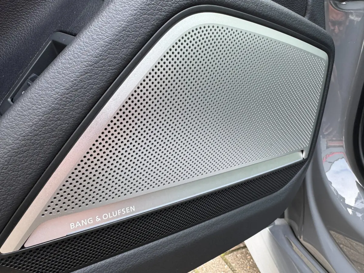 4.0 TFSI quattro Dynamic Plus / Pano / Night Vision / B&O 3D / Softclose / Keramisch / Carbon Pakket / Alcantara .