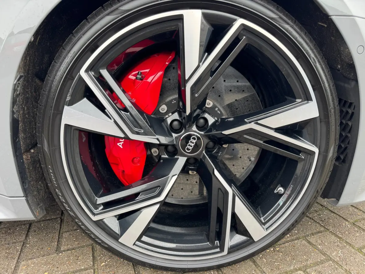 4.0 TFSI quattro Dynamic Plus / Pano / Night Vision / B&O 3D / Softclose / Keramisch / Carbon Pakket / Alcantara .