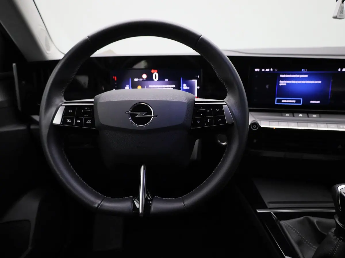 1.2 Turbo | Trekhaak | Virtual Cockpit | Apple Carplay / Android Auto | Climate Control |