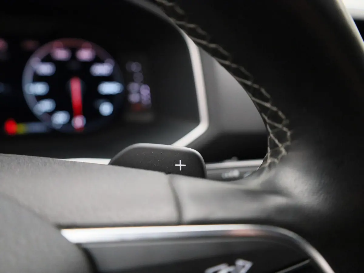 1.5 TSI Xcellence | Automaat | Keyless | Elektrische Kofferklep | Apple Carplay | Lichtmetalen Velgen |
