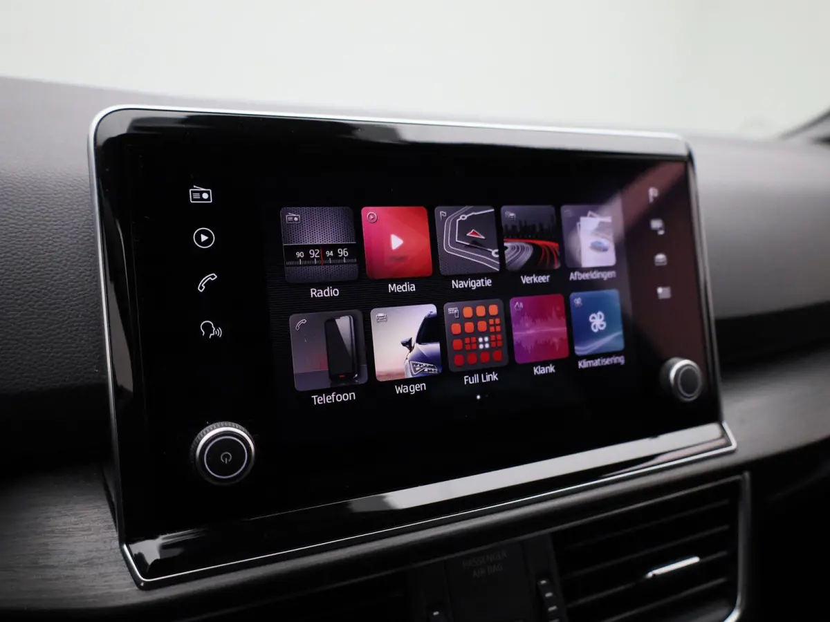 1.5 TSI Xcellence | Automaat | Keyless | Elektrische Kofferklep | Apple Carplay | Lichtmetalen Velgen |