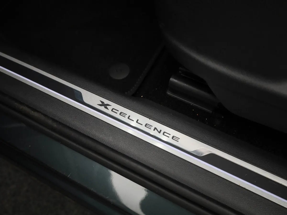 1.5 TSI Xcellence | Automaat | Keyless | Elektrische Kofferklep | Apple Carplay | Lichtmetalen Velgen |