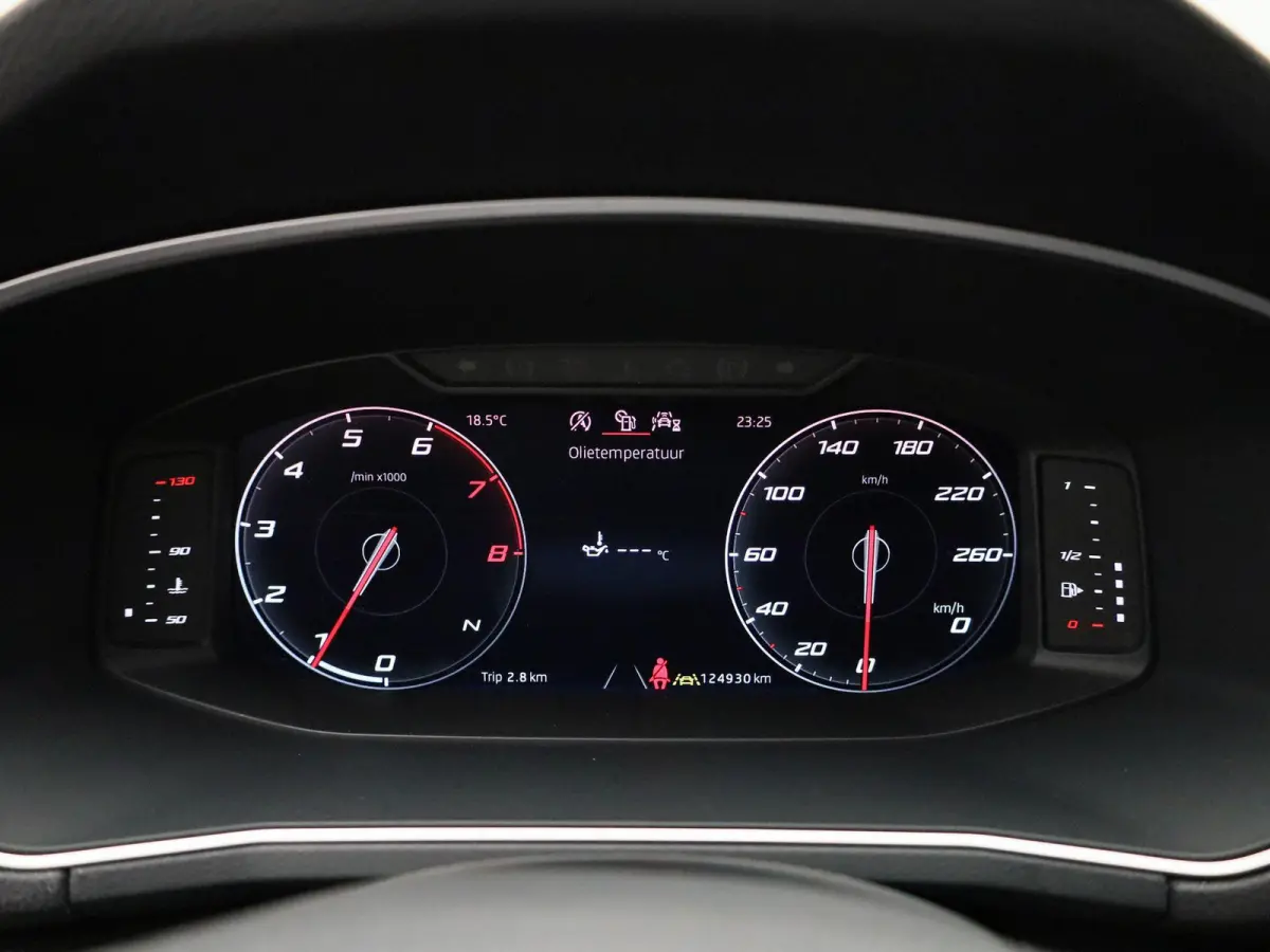 1.5 TSI Xcellence | Automaat | Keyless | Elektrische Kofferklep | Apple Carplay | Lichtmetalen Velgen |
