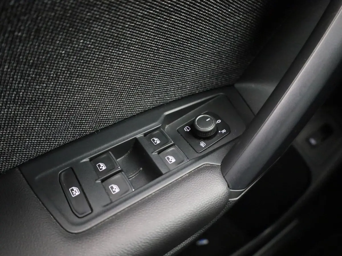 1.5 TSI Xcellence | Automaat | Keyless | Elektrische Kofferklep | Apple Carplay | Lichtmetalen Velgen |