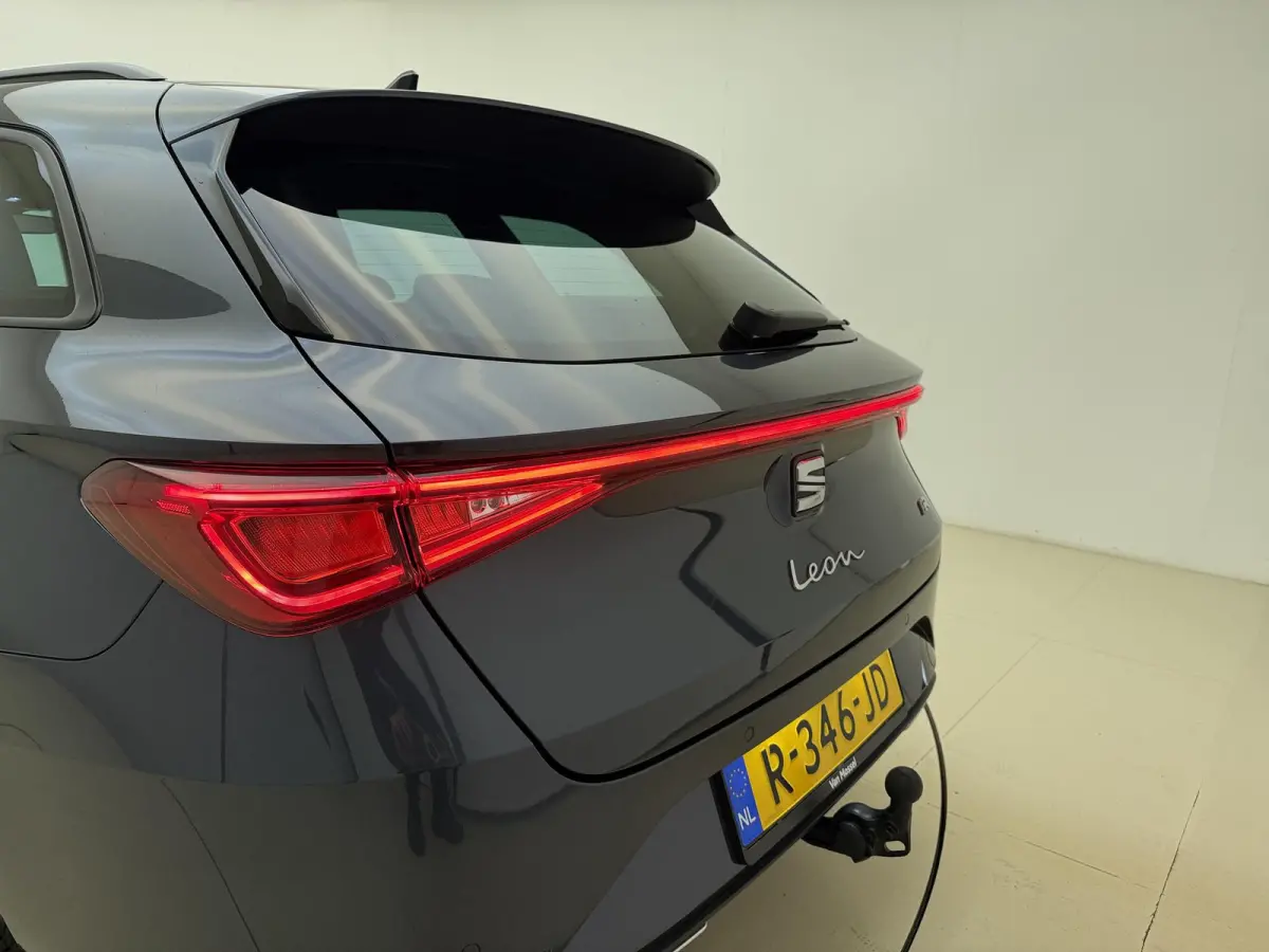1.0 eTSI FR Business | Automaat | Trekhaak | LED Koplampen | Apple Carplay / Android Auto | Cruise Control |