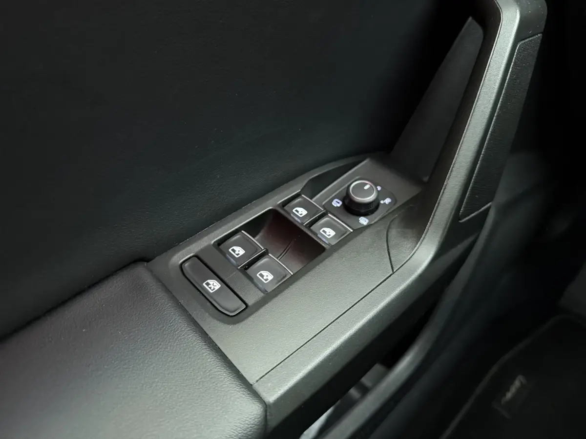 1.0 eTSI FR Business | Automaat | Trekhaak | LED Koplampen | Apple Carplay / Android Auto | Cruise Control |