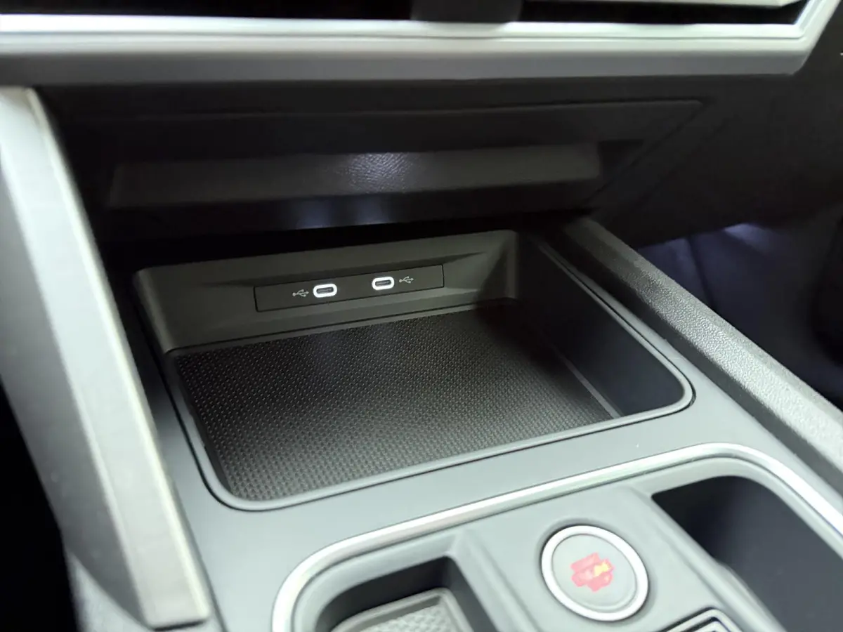 1.0 eTSI FR Business | Automaat | Trekhaak | LED Koplampen | Apple Carplay / Android Auto | Cruise Control |
