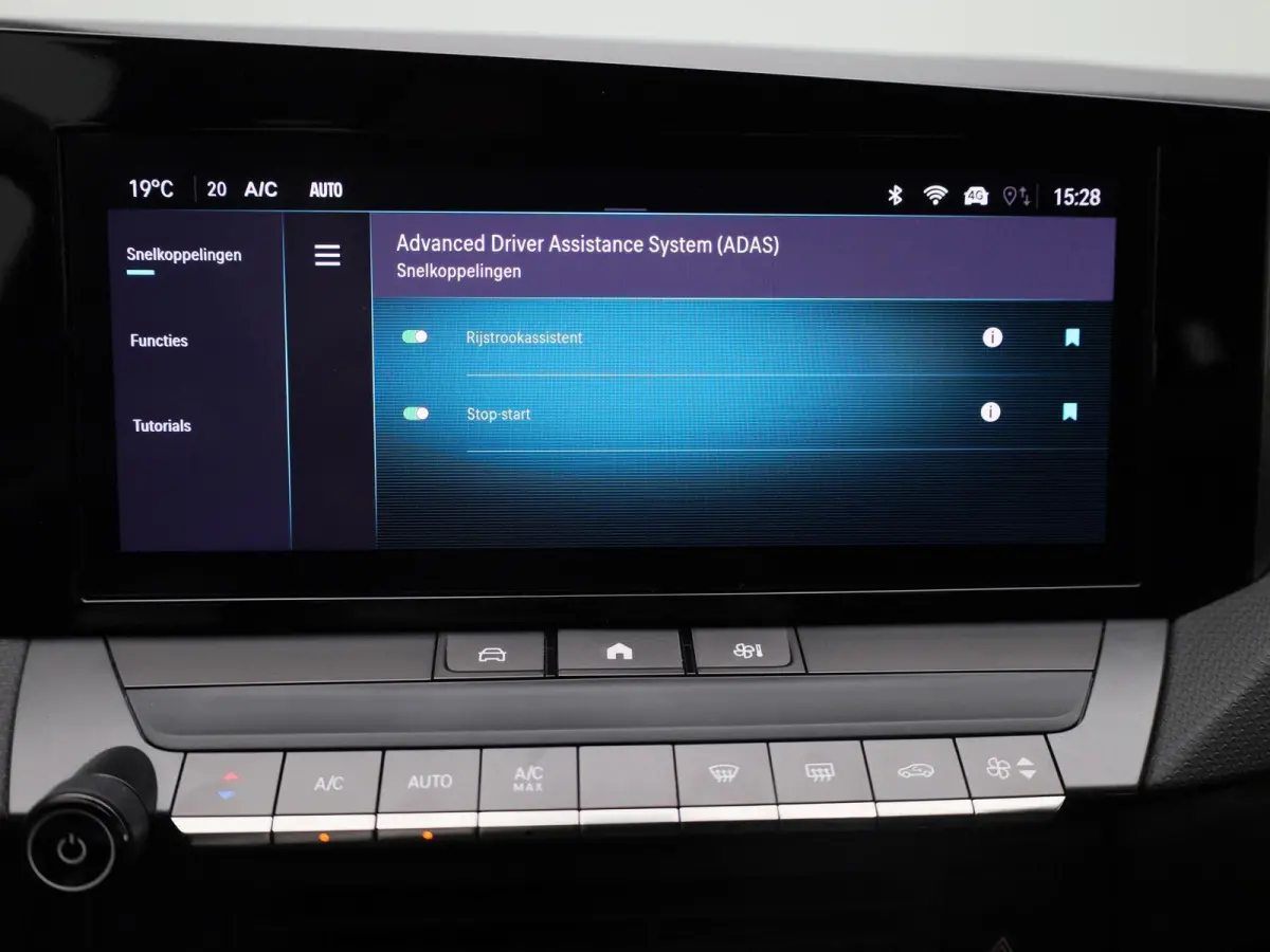 1.2 Edition | Apple Carplay/Android Auto | Electronic climat controle | 16" Lichtmetalen velgen Phantom | BOVAG Garantie (12 maanden) | 14 dagen omruilgarantie |