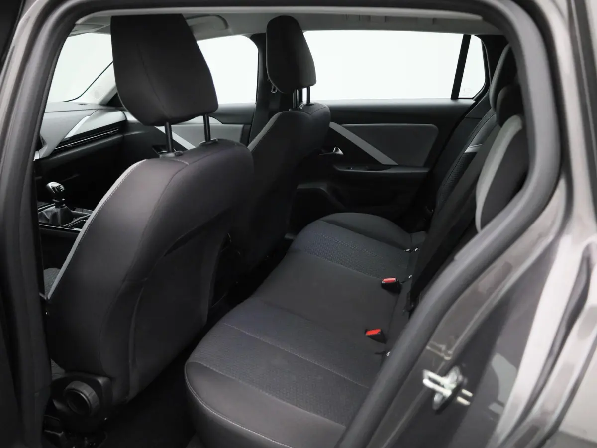 1.2 Edition | Apple Carplay/Android Auto | Electronic climat controle | 16" Lichtmetalen velgen Phantom | BOVAG Garantie (12 maanden) | 14 dagen omruilgarantie |