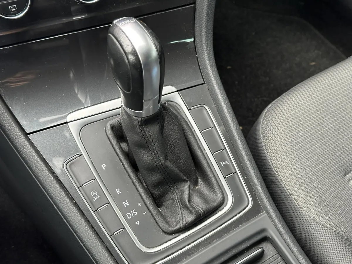 1.0 TSI Comfortline | Zeer Nette Staat | AUTOMAAT | NL AUTO | Parkeersensoren Voor en Achter | Adaptive Cruise Controle | All Season Banden | Navigatie | 2 Sleutels |