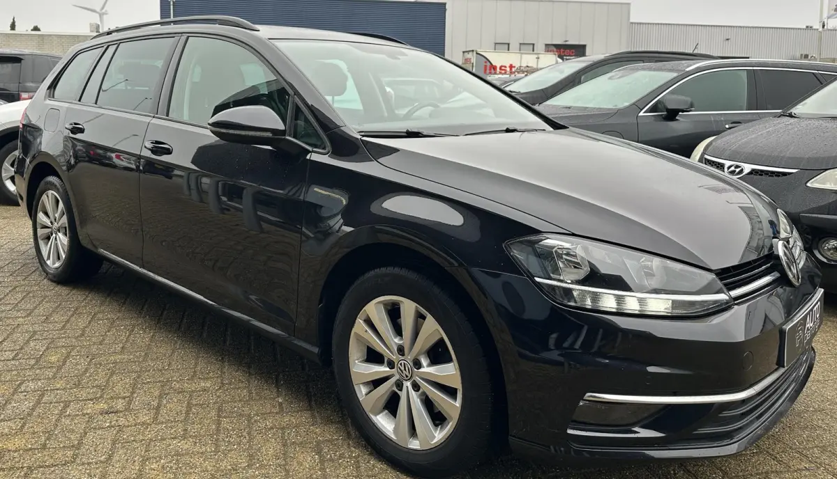 1.0 TSI Comfortline | Zeer Nette Staat | AUTOMAAT | NL AUTO | Parkeersensoren Voor en Achter | Adaptive Cruise Controle | All Season Banden | Navigatie | 2 Sleutels |