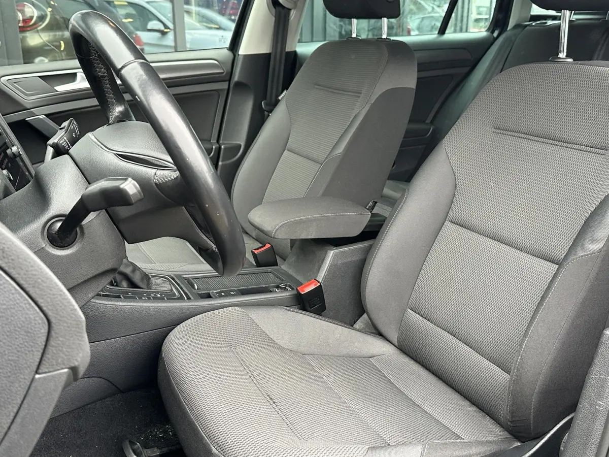 1.0 TSI Comfortline | Zeer Nette Staat | AUTOMAAT | NL AUTO | Parkeersensoren Voor en Achter | Adaptive Cruise Controle | All Season Banden | Navigatie | 2 Sleutels |