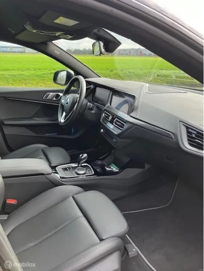 218i High Executive Edition 2021