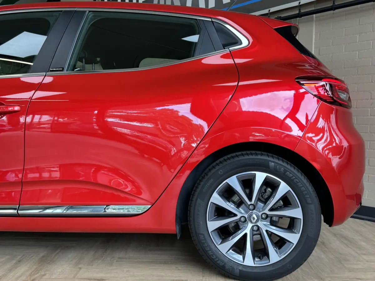 1.6 E-Tech Hybrid 140 Intens, Navi | PDC V+A | 360 camera |16 inch velgen | carplay |cruise control | Perfect onderhouden!