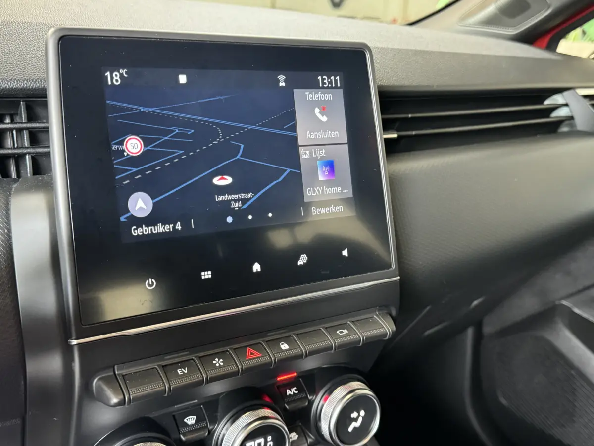 1.6 E-Tech Hybrid 140 Intens, Navi | PDC V+A | 360 camera |16 inch velgen | carplay |cruise control | Perfect onderhouden!