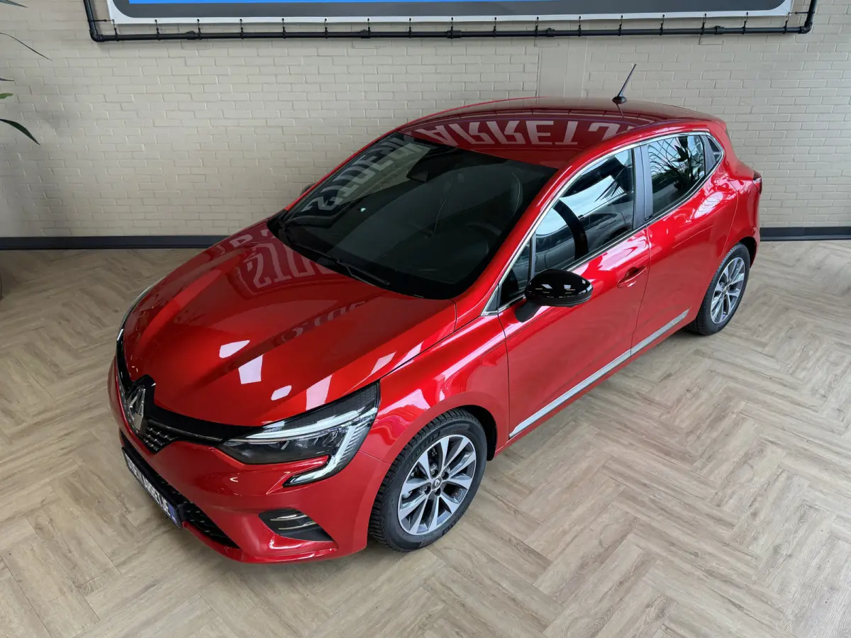 1.6 E-Tech Hybrid 140 Intens, Navi | PDC V+A | 360 camera |16 inch velgen | carplay |cruise control | Perfect onderhouden!
