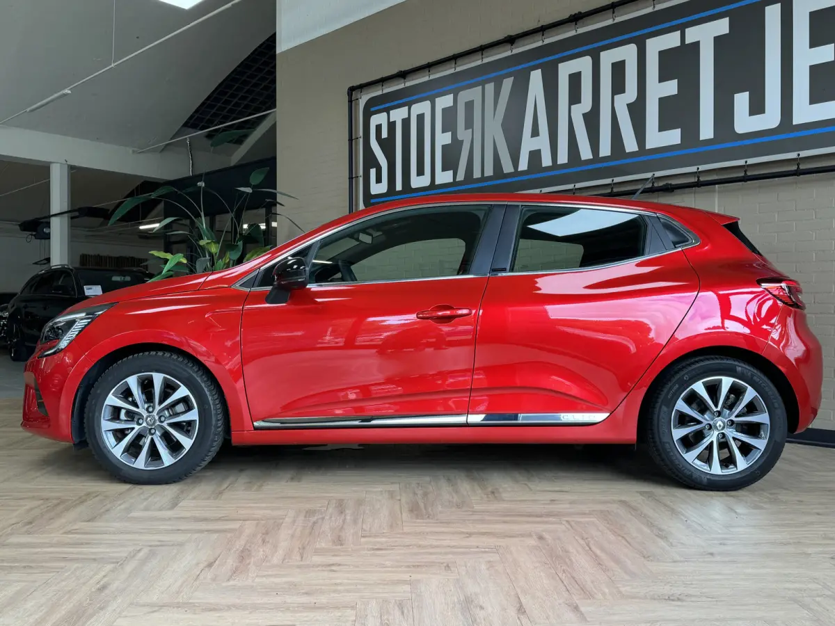 1.6 E-Tech Hybrid 140 Intens, Navi | PDC V+A | 360 camera |16 inch velgen | carplay |cruise control | Perfect onderhouden!
