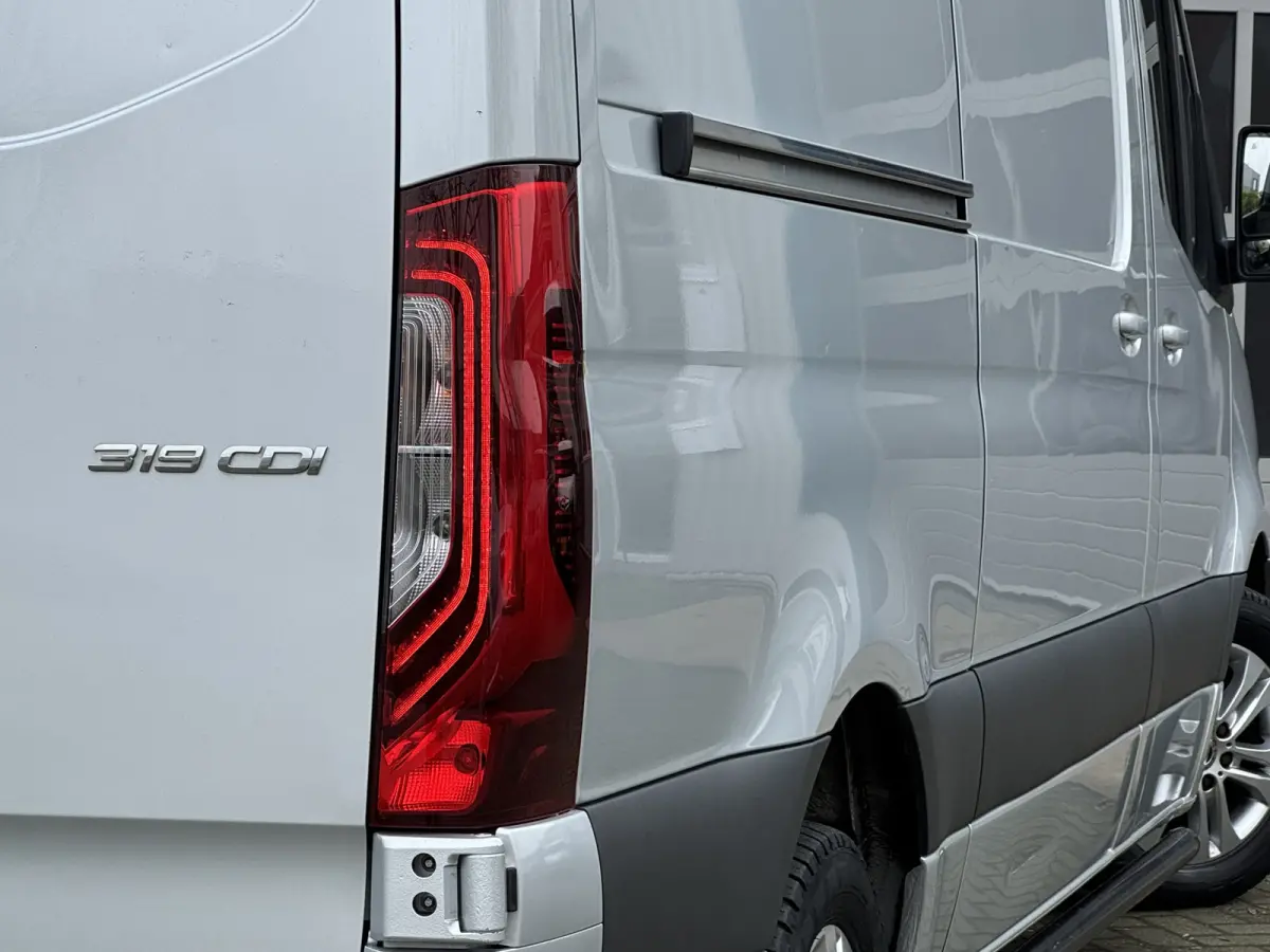 319 3.0 CDI L2H2 LED / D-schuifdeur / Navi / 6-Cilinder / Unieke inbouw / Camera / Carplay / DAB / En nog veel meer!