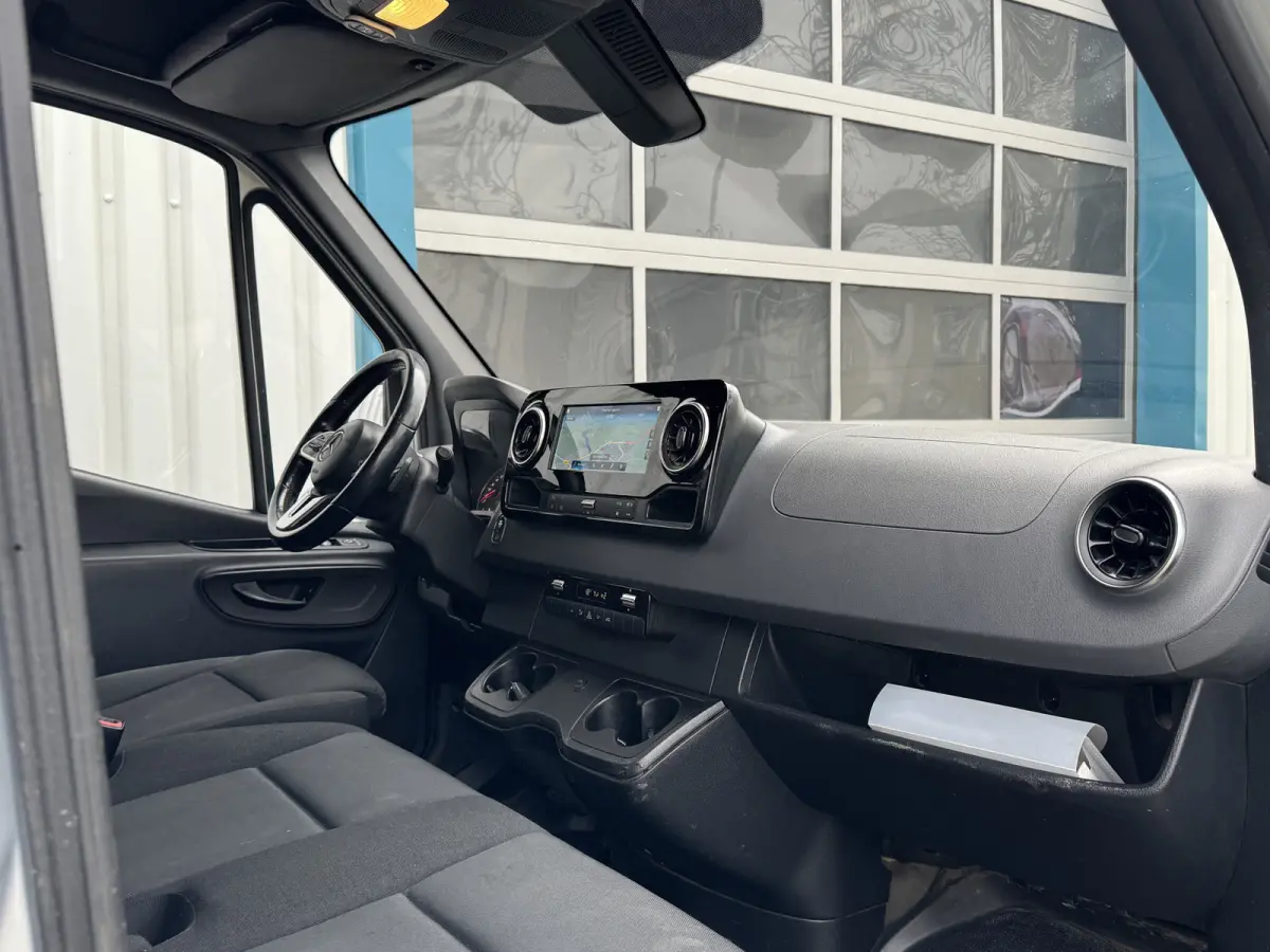 319 3.0 CDI L2H2 LED / D-schuifdeur / Navi / 6-Cilinder / Unieke inbouw / Camera / Carplay / DAB / En nog veel meer!