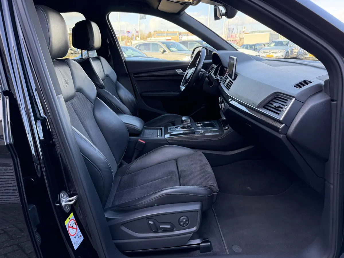 3.0 TFSI SQ5 quattro Pro Line Plus ACC Magnetic Ride Keyless Entry Carplay 360 Camera Carplay Standkachel 21 Inch LMV Carbon sierlijsten Matrix Led