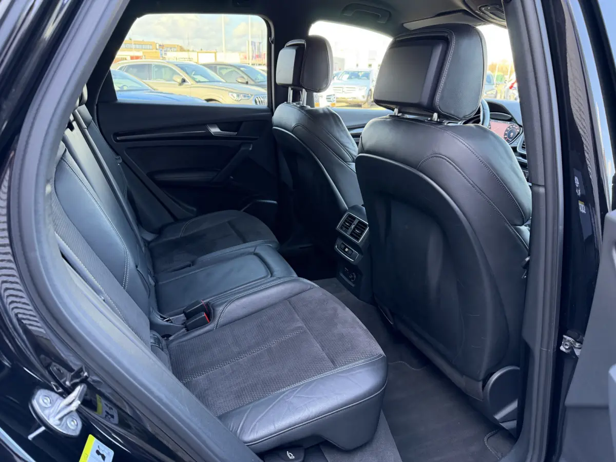 3.0 TFSI SQ5 quattro Pro Line Plus ACC Magnetic Ride Keyless Entry Carplay 360 Camera Carplay Standkachel 21 Inch LMV Carbon sierlijsten Matrix Led