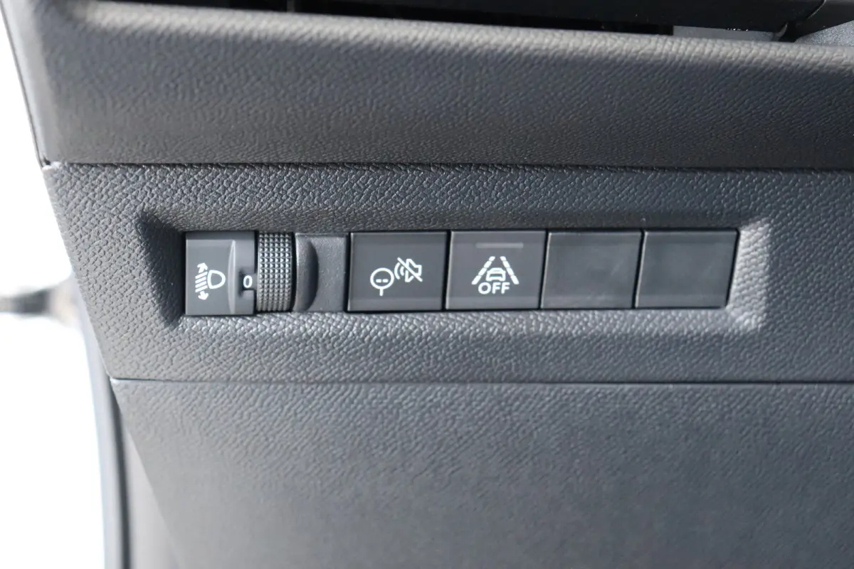 44KWH 113PK EDITION AUTOMAAT / AIRCO / LED / PDC / BLUETOOTH / CRUISECONTROL / 1E EIGENAAR / NIEUWSTAAT !!