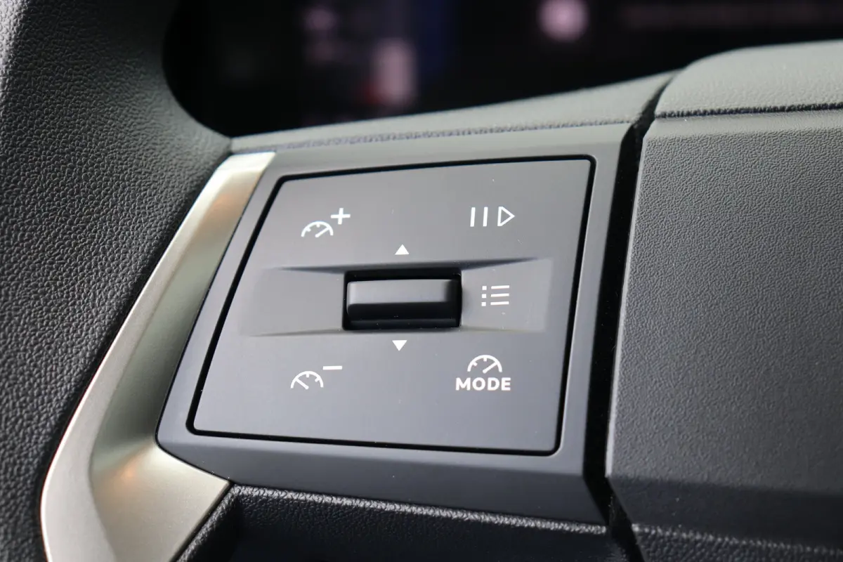 44KWH 113PK EDITION AUTOMAAT / AIRCO / LED / PDC / BLUETOOTH / CRUISECONTROL / 1E EIGENAAR / NIEUWSTAAT !!