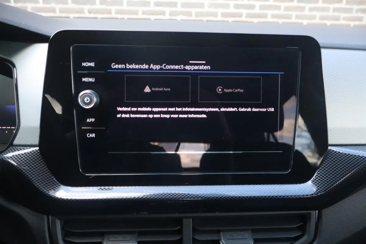 1.0 TSI 115pk Life Edition | Achteruitrijcamera | Navigatie | App Connect