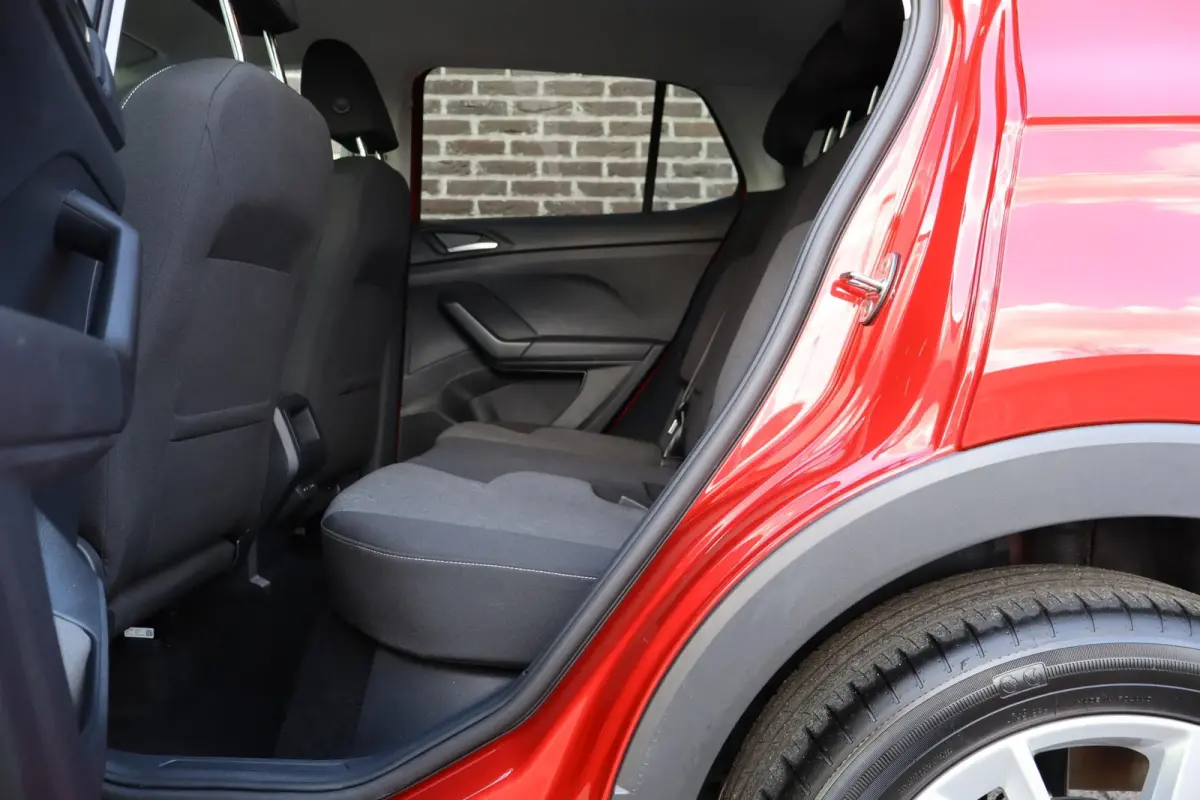 1.0 TSI 115pk Life Edition | Achteruitrijcamera | Navigatie | App Connect