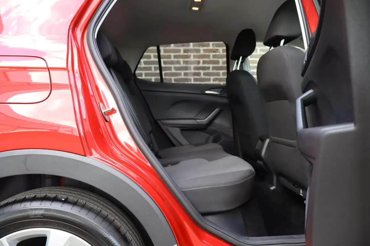 1.0 TSI 115pk Life Edition | Achteruitrijcamera | Navigatie | App Connect
