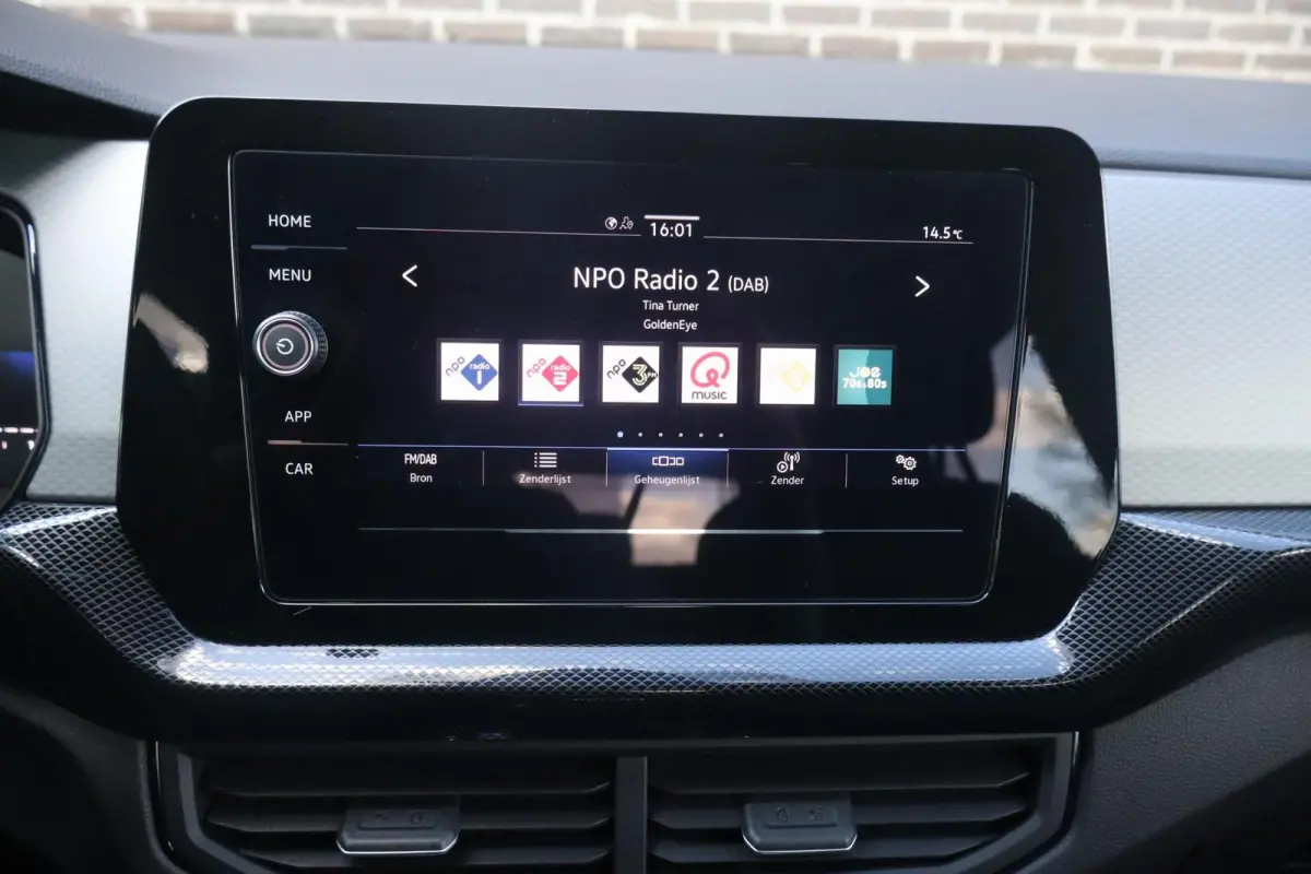 1.0 TSI 115pk Life Edition | Achteruitrijcamera | Navigatie | App Connect