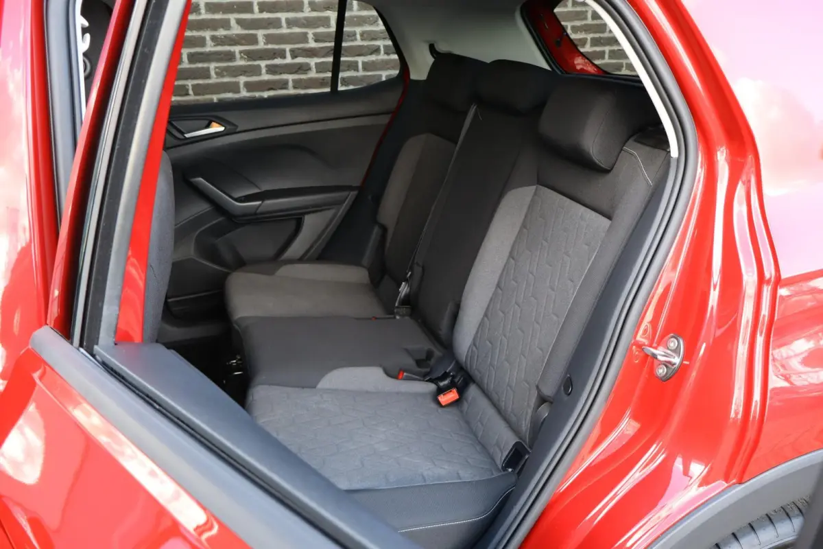 1.0 TSI 115pk Life Edition | Achteruitrijcamera | Navigatie | App Connect