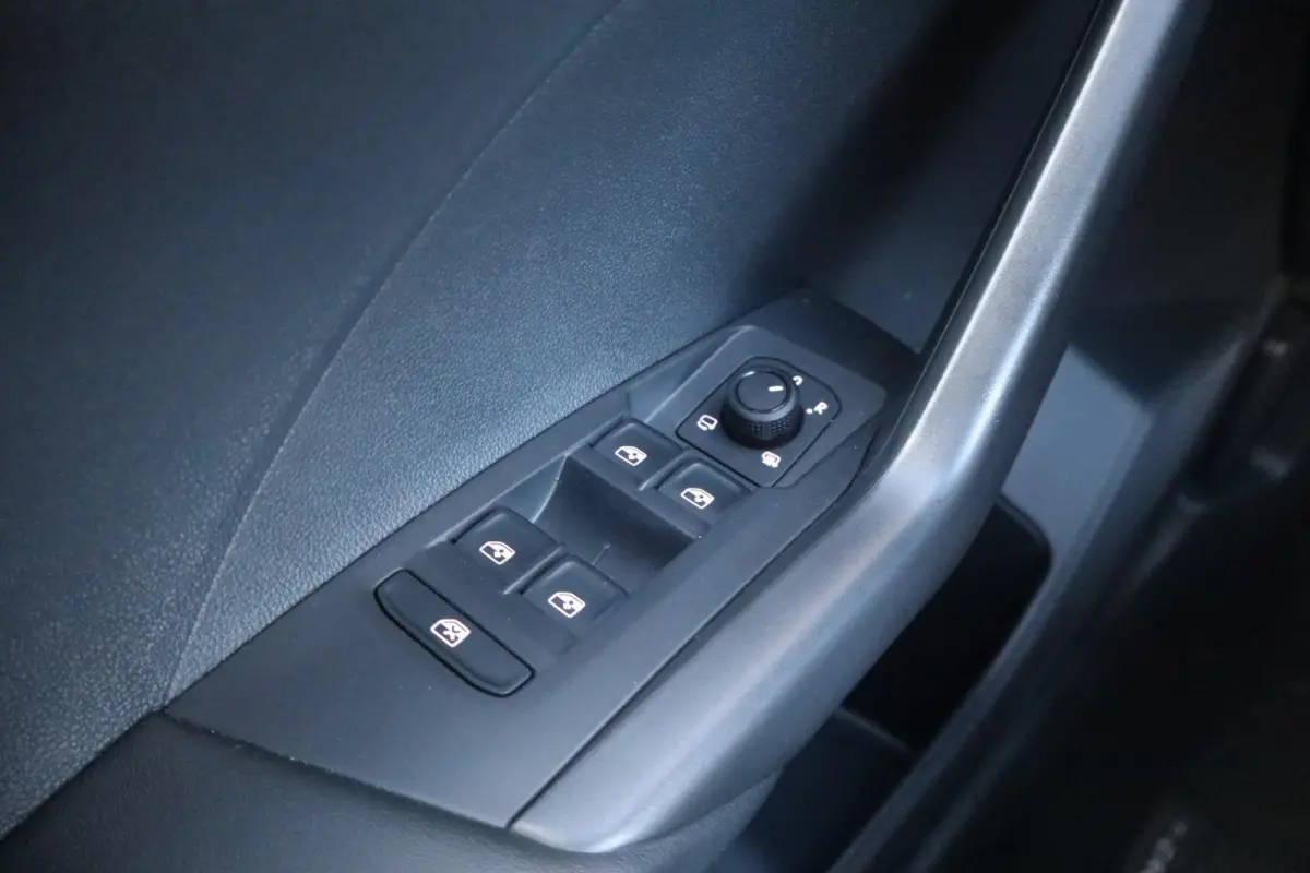 1.0 TSI 115pk Life Edition | Achteruitrijcamera | Navigatie | App Connect