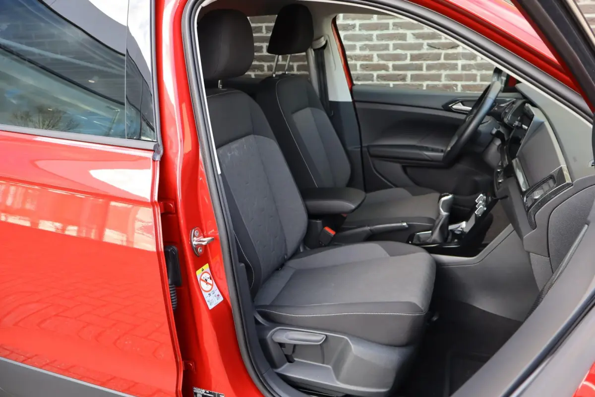 1.0 TSI 115pk Life Edition | Achteruitrijcamera | Navigatie | App Connect