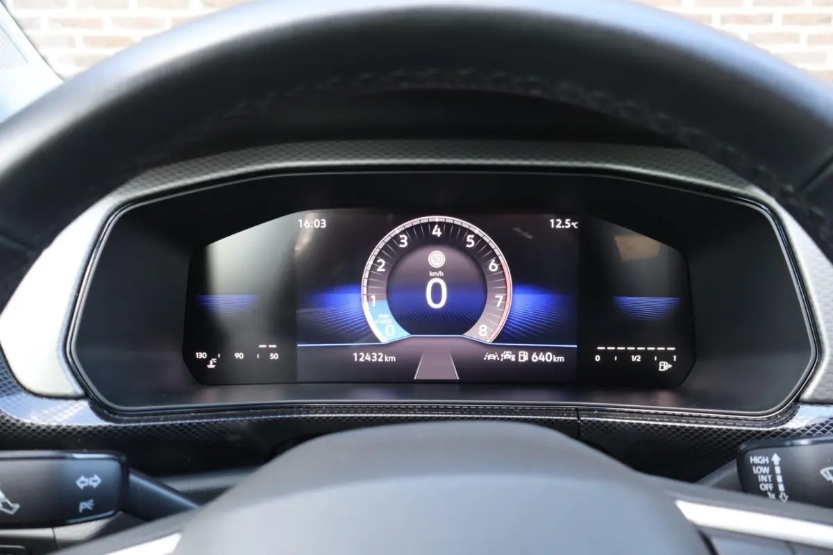 1.0 TSI 115pk Life Edition | Achteruitrijcamera | Navigatie | App Connect