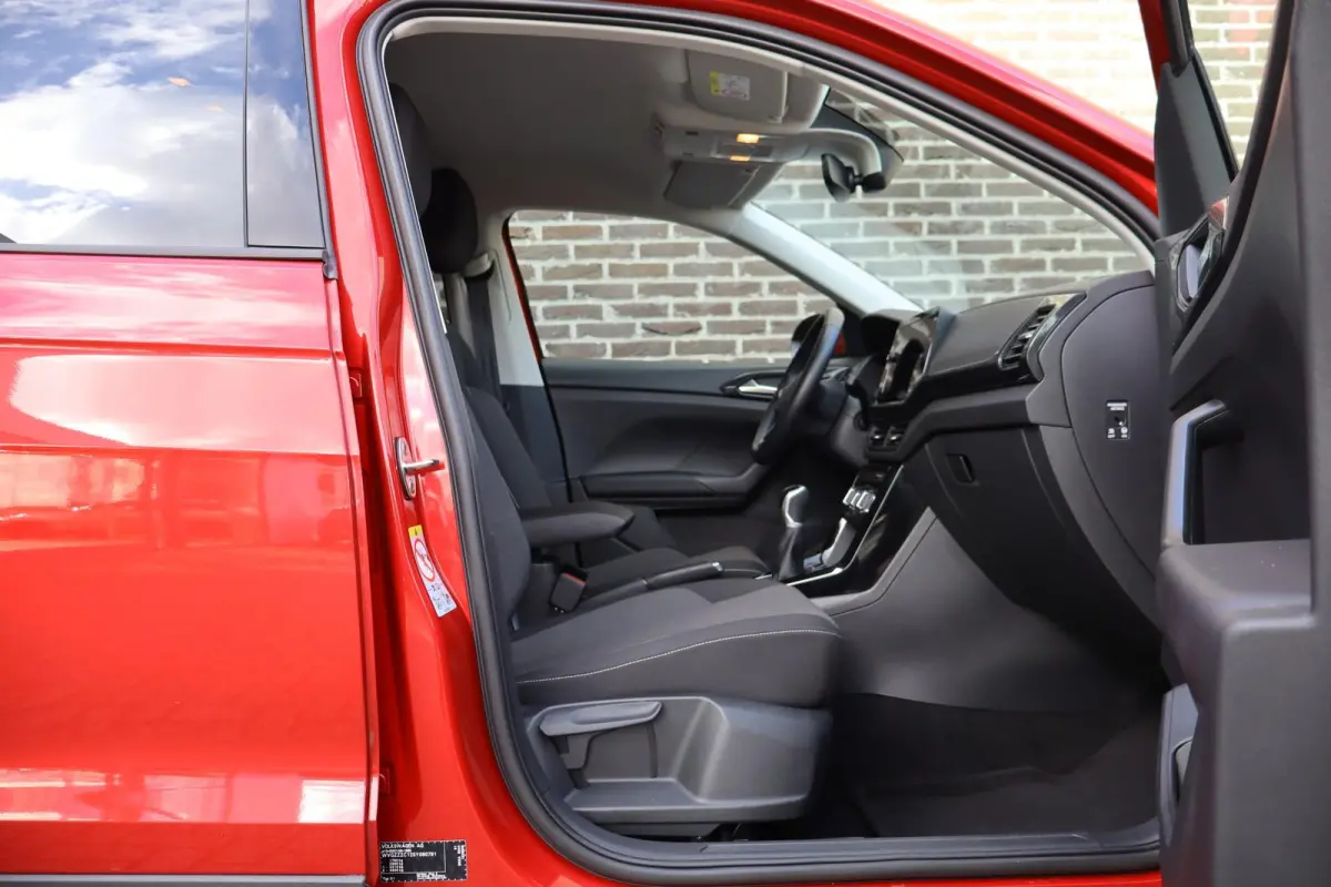 1.0 TSI 115pk Life Edition | Achteruitrijcamera | Navigatie | App Connect