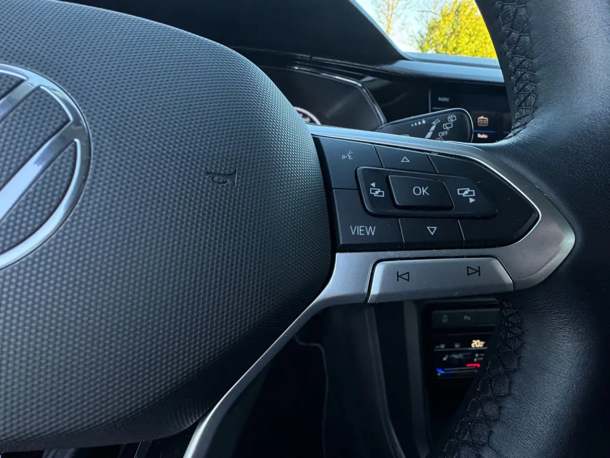 1.0 TSI Life CAMERA / PDC VOOR & ACHTER / CARPLAY / STOELVERWARMING / CLIMATE CONTROL / ELEKTR. INKLAPB SPIEGEL