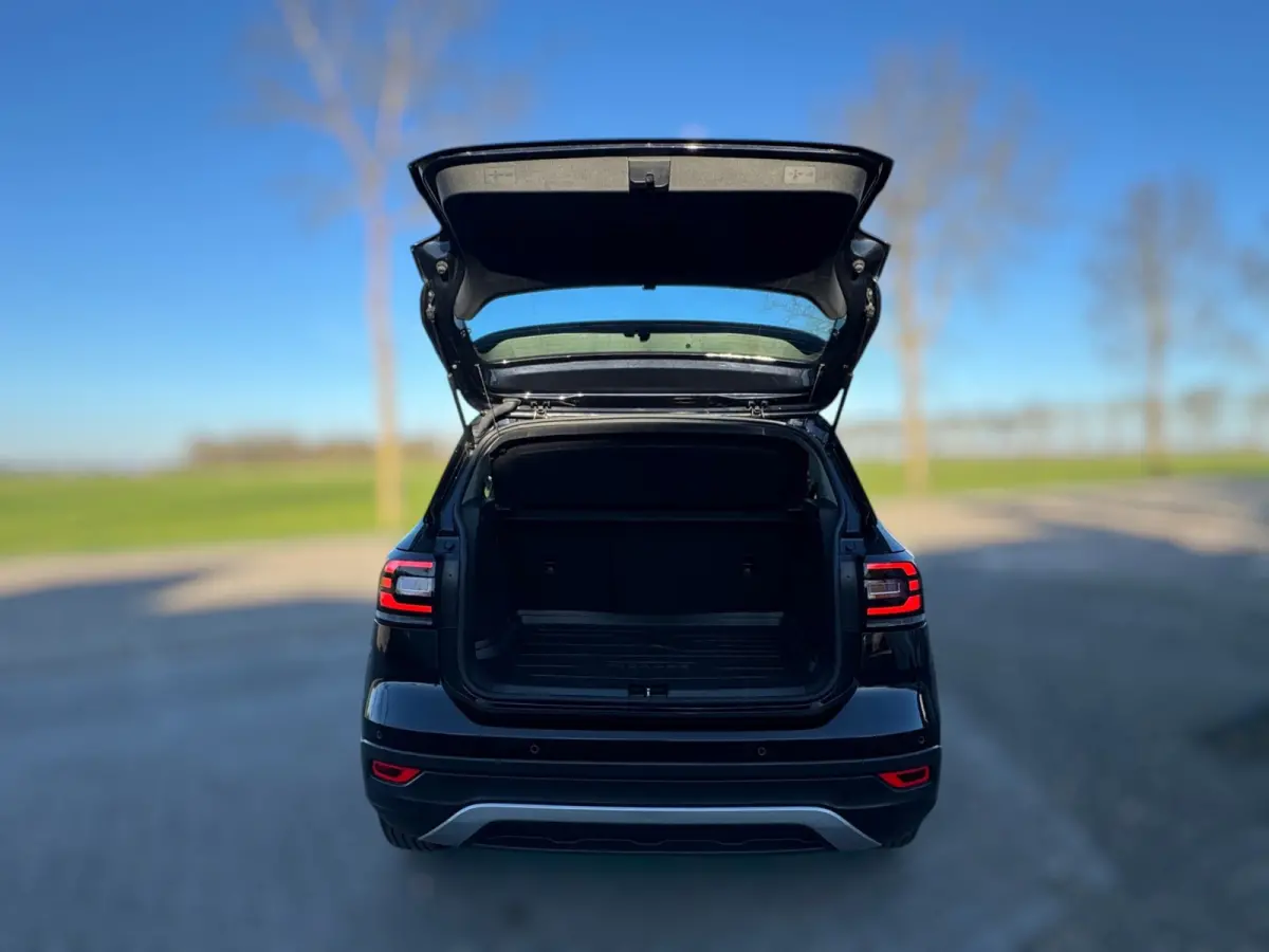 1.0 TSI Life CAMERA / PDC VOOR & ACHTER / CARPLAY / STOELVERWARMING / CLIMATE CONTROL / ELEKTR. INKLAPB SPIEGEL