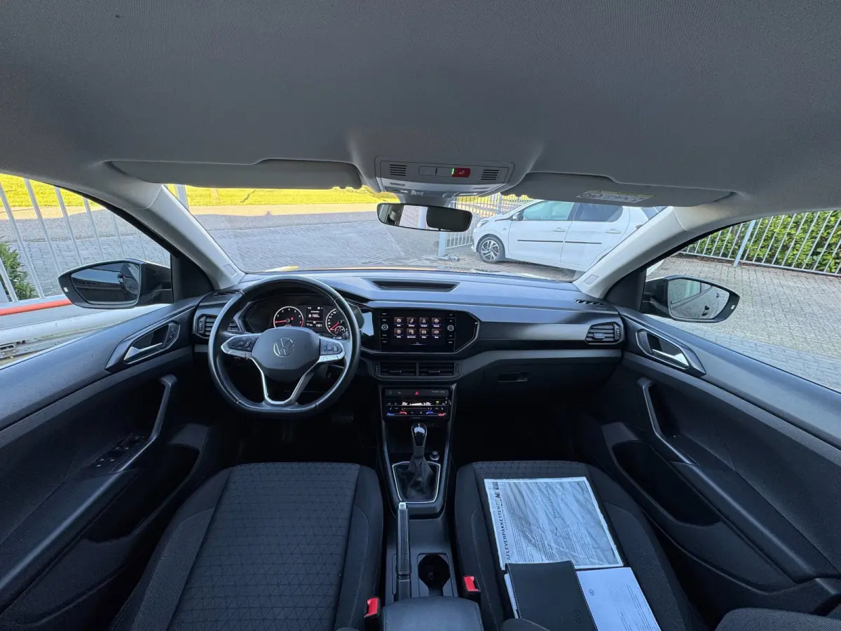 1.0 TSI Life CAMERA / PDC VOOR & ACHTER / CARPLAY / STOELVERWARMING / CLIMATE CONTROL / ELEKTR. INKLAPB SPIEGEL