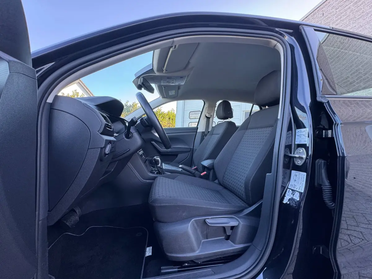 1.0 TSI Life CAMERA / PDC VOOR & ACHTER / CARPLAY / STOELVERWARMING / CLIMATE CONTROL / ELEKTR. INKLAPB SPIEGEL