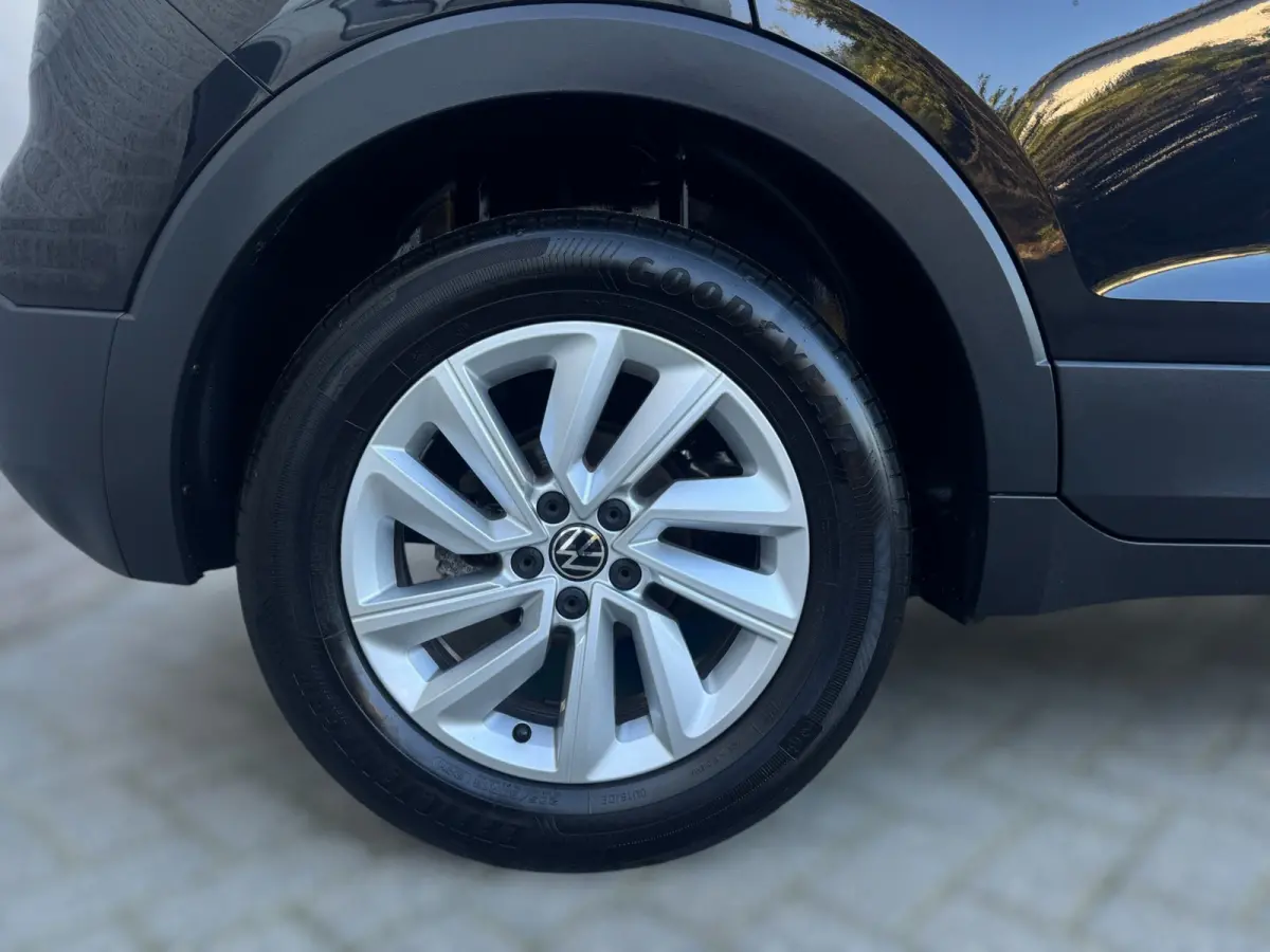 1.0 TSI Life CAMERA / PDC VOOR & ACHTER / CARPLAY / STOELVERWARMING / CLIMATE CONTROL / ELEKTR. INKLAPB SPIEGEL