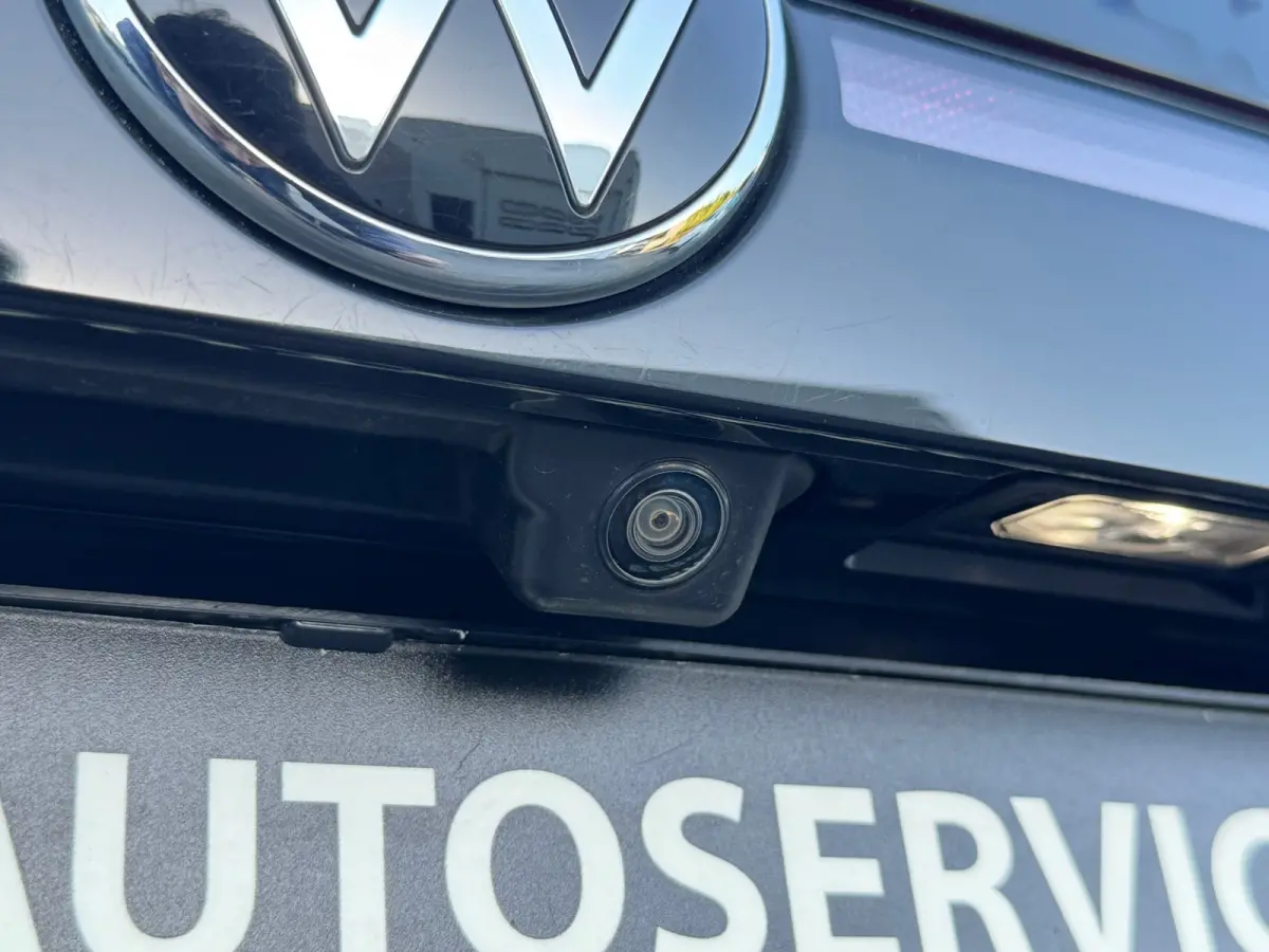 1.0 TSI Life CAMERA / PDC VOOR & ACHTER / CARPLAY / STOELVERWARMING / CLIMATE CONTROL / ELEKTR. INKLAPB SPIEGEL