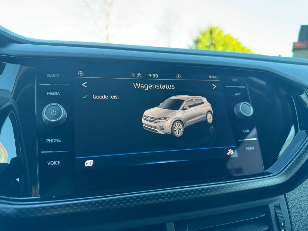 1.0 TSI Life CAMERA / PDC VOOR & ACHTER / CARPLAY / STOELVERWARMING / CLIMATE CONTROL / ELEKTR. INKLAPB SPIEGEL