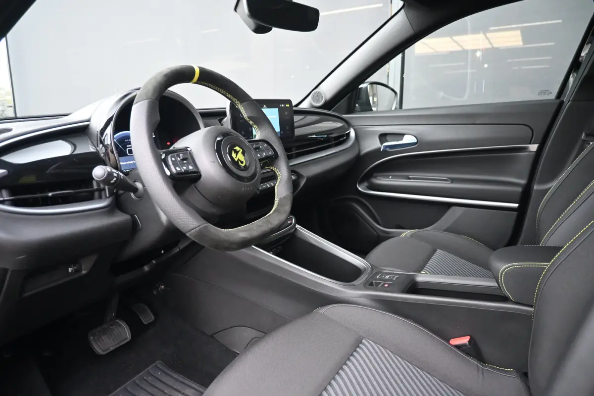 Turismo 54 kWh 240pk 8 Jaar Garantie! | Sportstoelen | Adaptive Cruise | 20"LMV |