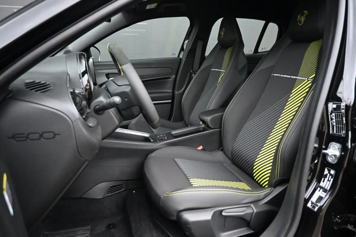 Turismo 54 kWh 240pk 8 Jaar Garantie! | Sportstoelen | Adaptive Cruise | 20"LMV |