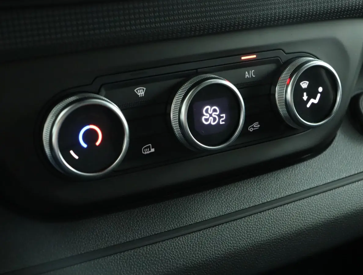 L2H1 T29 GB Comfort | Navigatie | Parkeercamera |