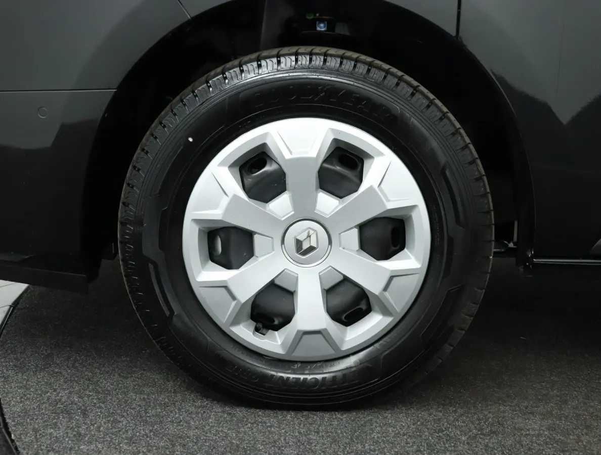 L2H1 T29 GB Comfort | Navigatie | Parkeercamera |