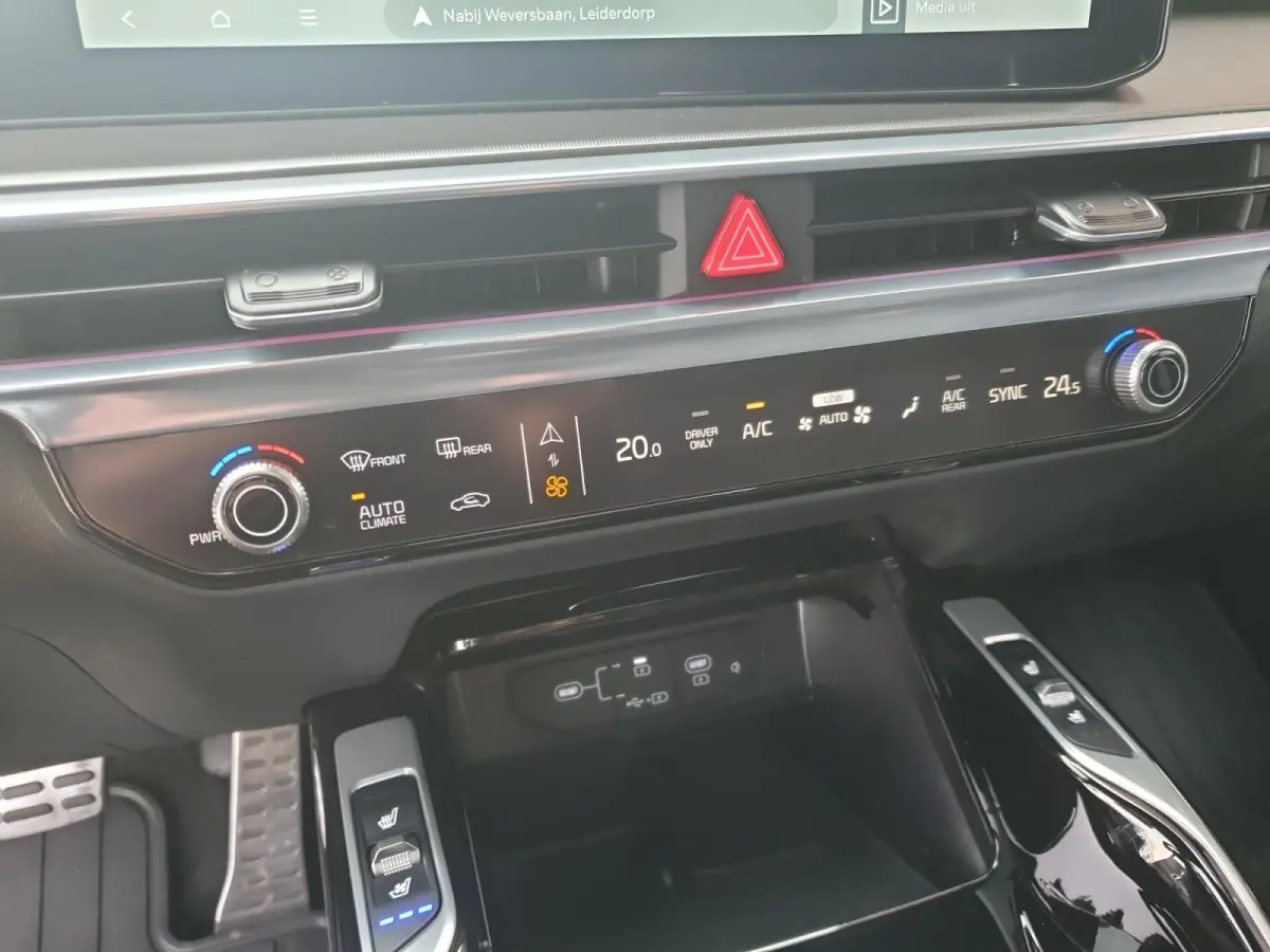 1.6 T-GDi Plug-in Hybrid 4WD ExecutiveLine 7p | Black Pack | Stoel verwarming en ventilatie | Panorama schuifdak | Sidebars | Lichtmetalen velgen 21inch | Lederen bekleding | Elektrisch bedi