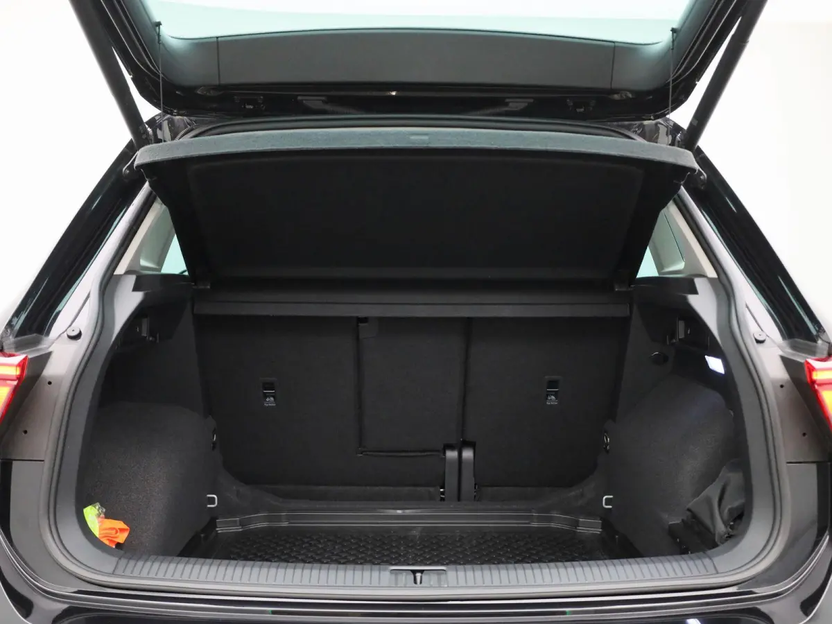 1.5 TSI Life Business 130 PK| Origineel Nederlands | 1e Eigenaar | Navigatie | Achterklep Elektrisch | Stoelverwarming | Stuurwielverwarming | Climatronic | Parkeersensoren Voor & Achter