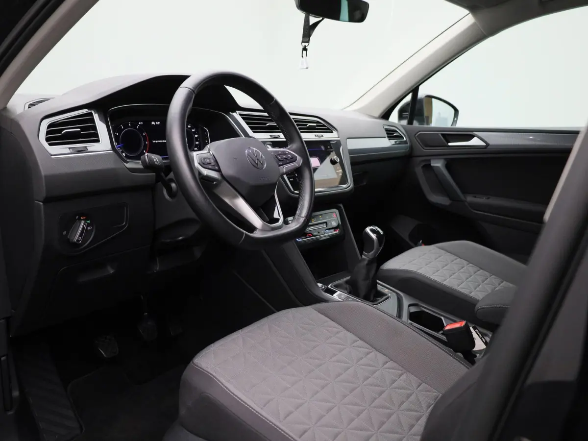 1.5 TSI Life Business 130 PK| Origineel Nederlands | 1e Eigenaar | Navigatie | Achterklep Elektrisch | Stoelverwarming | Stuurwielverwarming | Climatronic | Parkeersensoren Voor & Achter